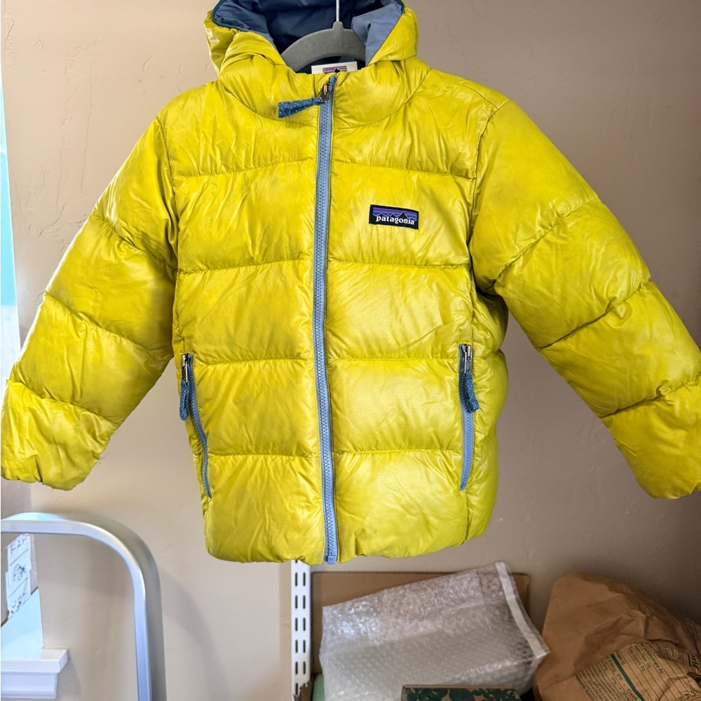 Patagonia Mustard Green Puffer Jacket with Hood